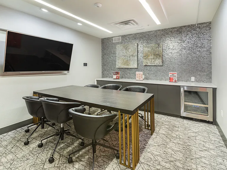 SB1K Apartments — Photo 44