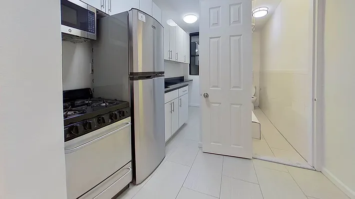 Rented by Compass | media 10