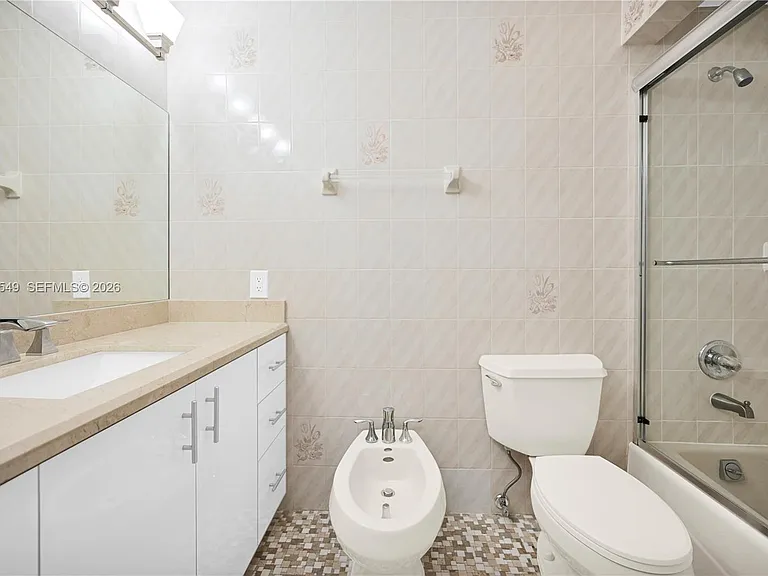 1067 SW 92nd Ave — Photo 31
