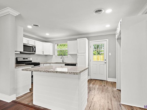 5th image of 4903 Coolidge St