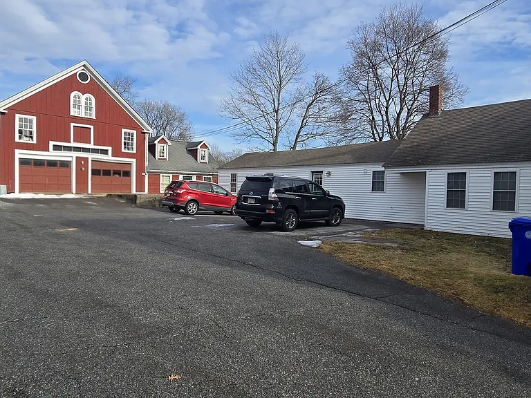 485 Main St #3 — Photo 2