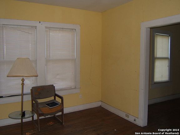4th image of 219 Betty Jean St