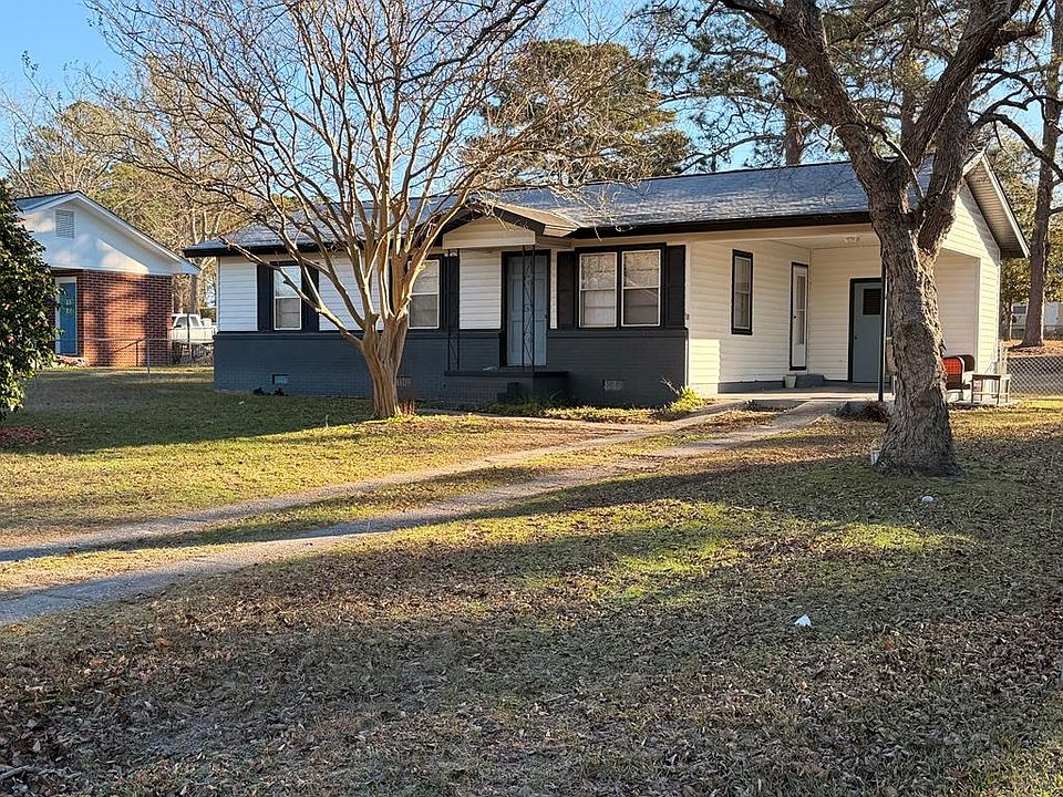 1st image of 310 Lakeview Dr
