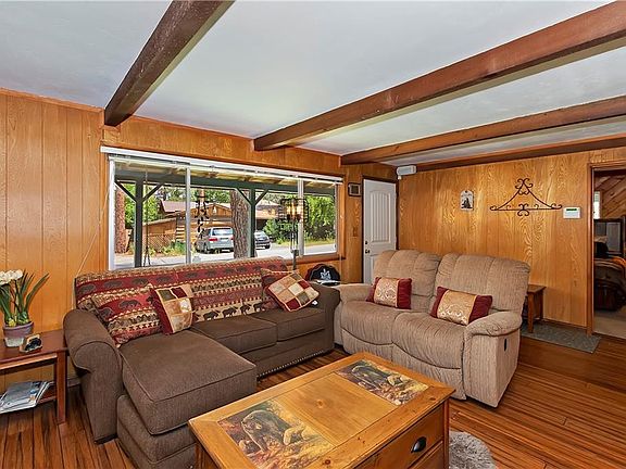 4th image of 526 Temple Ln