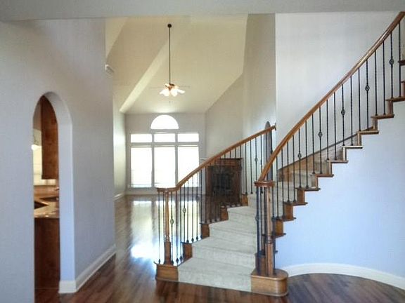 3rd image of 3477 Berkwood Pl