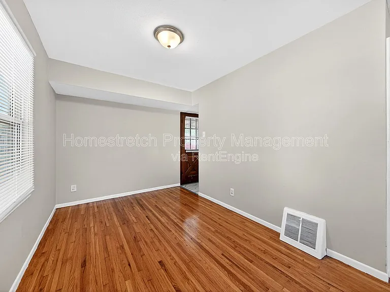 329 Midlothian Rd — Photo 10