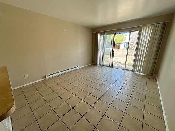 3rd image of 1811 E Blacklidge Dr #Be1811-2