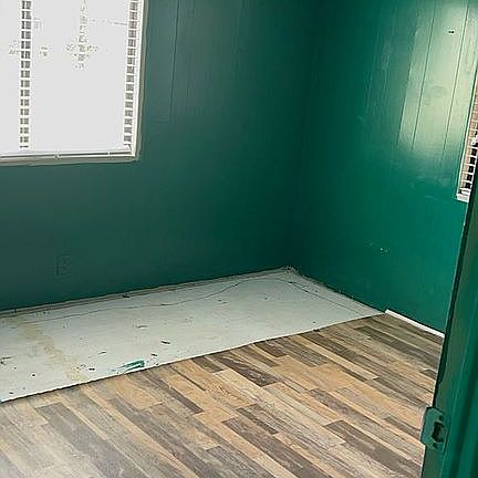 5th image of 6429 Lakewood Dr Unit B