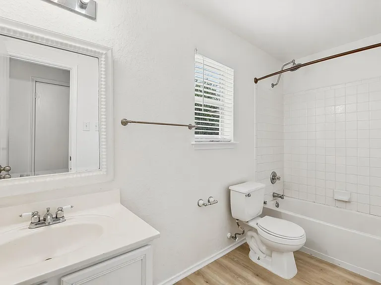 18 Anchorage Bay — Photo 22