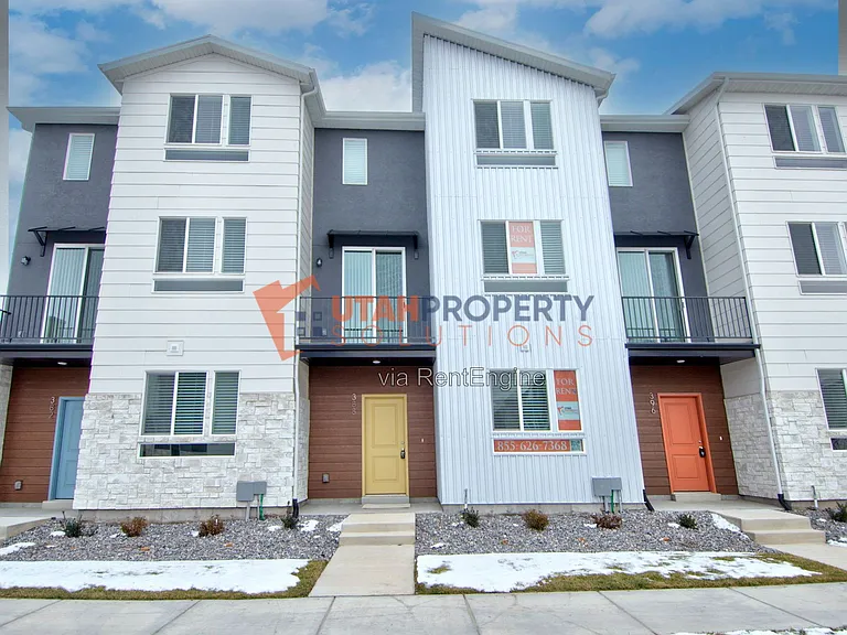 388 S 980 W — Photo 2