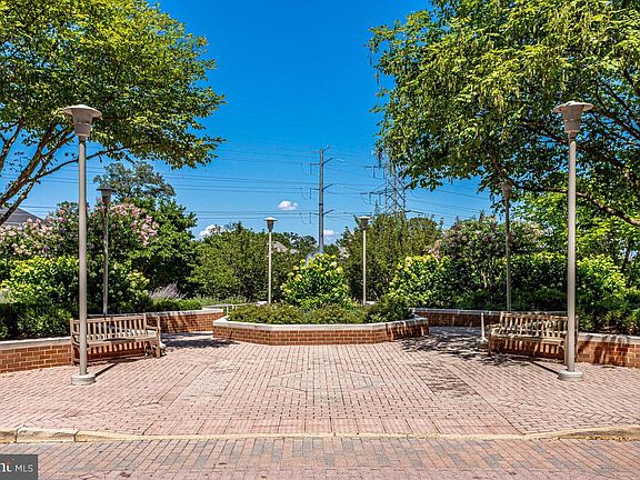 4th image of 11800 Sunset Hills Rd Unit 514