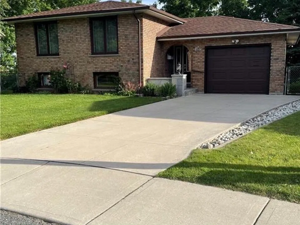 15 Penlake Ct