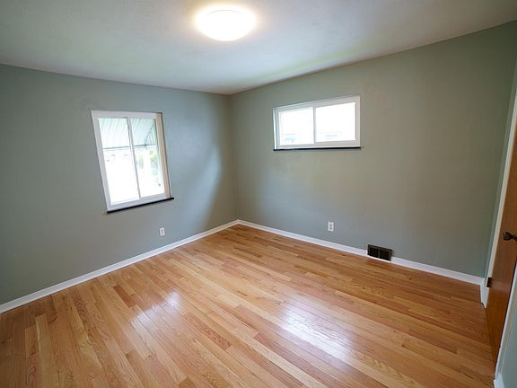 3rd image of 5 Mello Ave