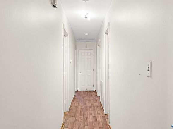 3rd image of 6101 Valley Park Dr NW
