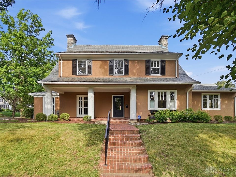 1st image of 145 Wisteria Dr