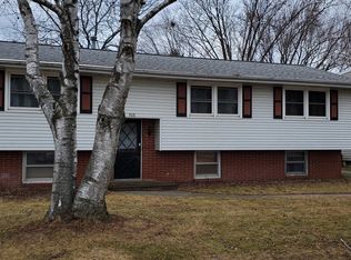 908 Grove St, Menasha, WI 54952