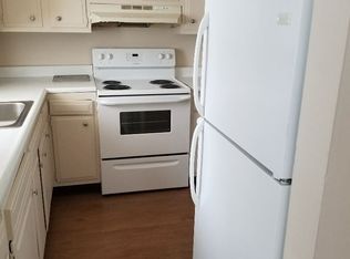 120 Riverside Ct APT 3, Elyria, OH 44035