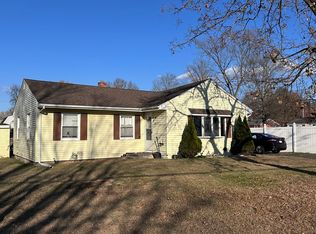 33 Metzger Pl, Springfield, MA 01104