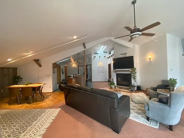 1127 Union Ave #2 — Photo 10