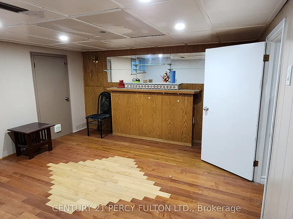 86 Nelson St #BASEMENT