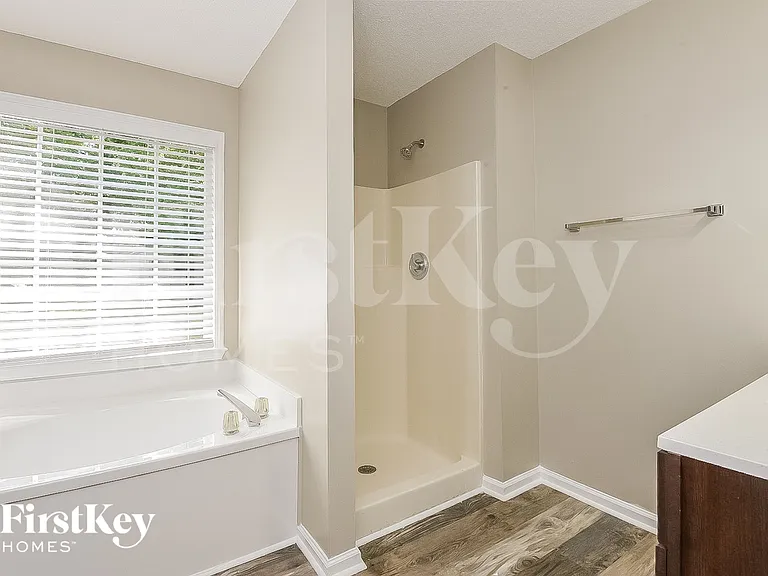 2606 Loring Rd NW — Photo 13