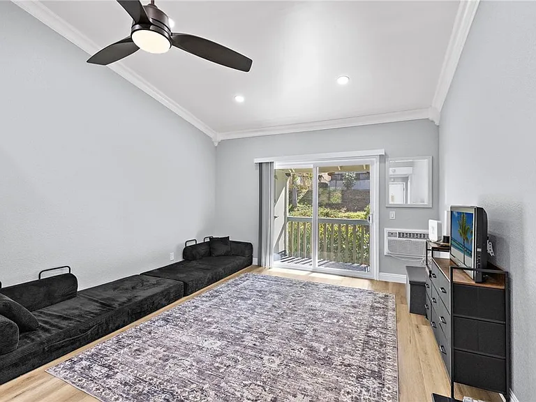 23261 La Glorieta #G — Photo 9