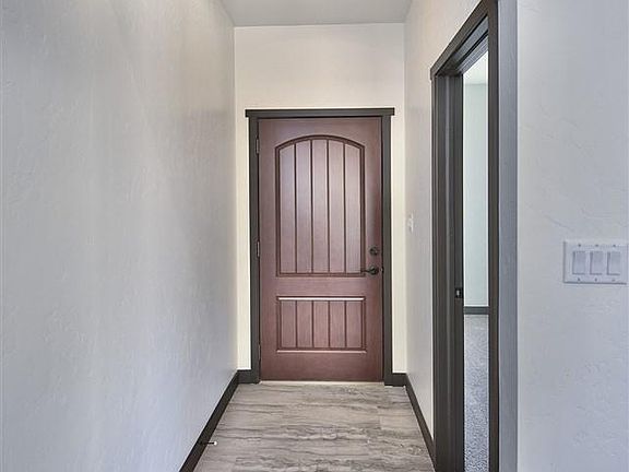 3rd image of 3132 Grama Ave