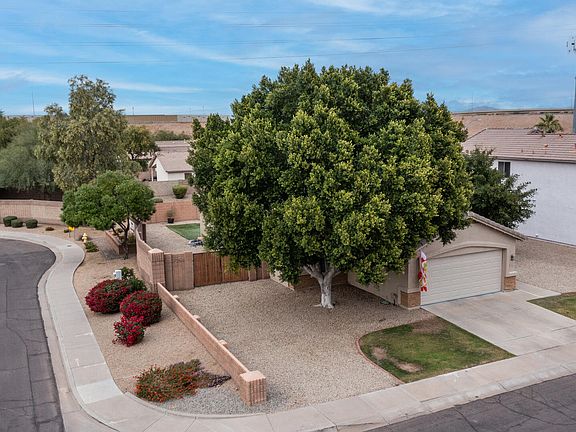 2nd image of 3402 E MENADOTA Drive