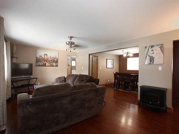 3rd image of 6655 Newland St