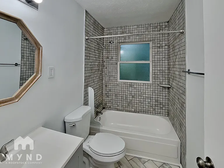 71 Sheila Ln #B — Photo 9