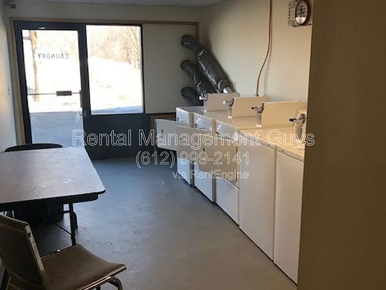 133 E Cedar St #302 — Photo 5