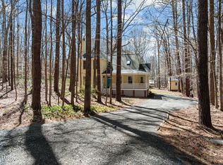 8111 Reynard Rd, Chapel Hill, NC 27516