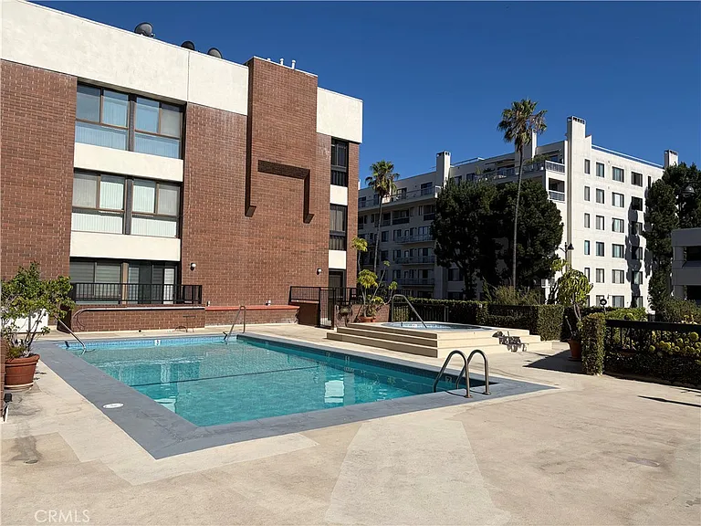 4477 Wilshire Blvd #104 — Photo 8