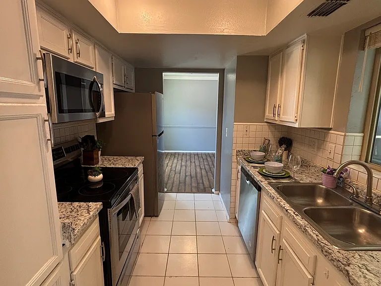 15801 N 29th ST, Unit 1, Phoenix, AZ 85032 — Photo 8