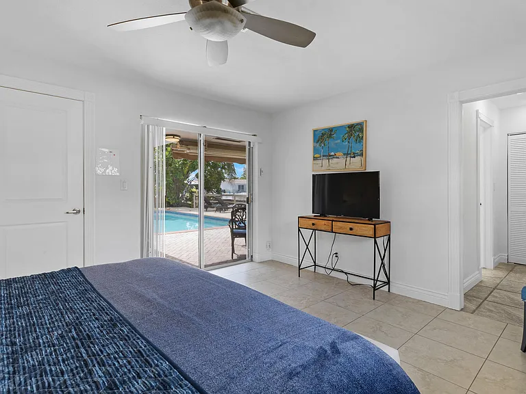 1418 NE 57th Pl — Photo 18