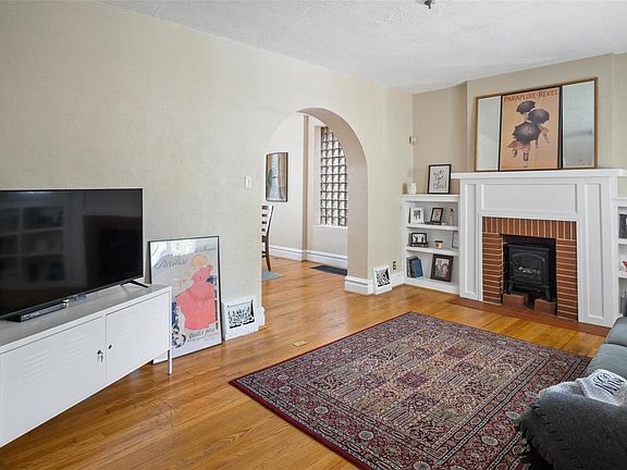 4th image of 6115 Southwest Ave