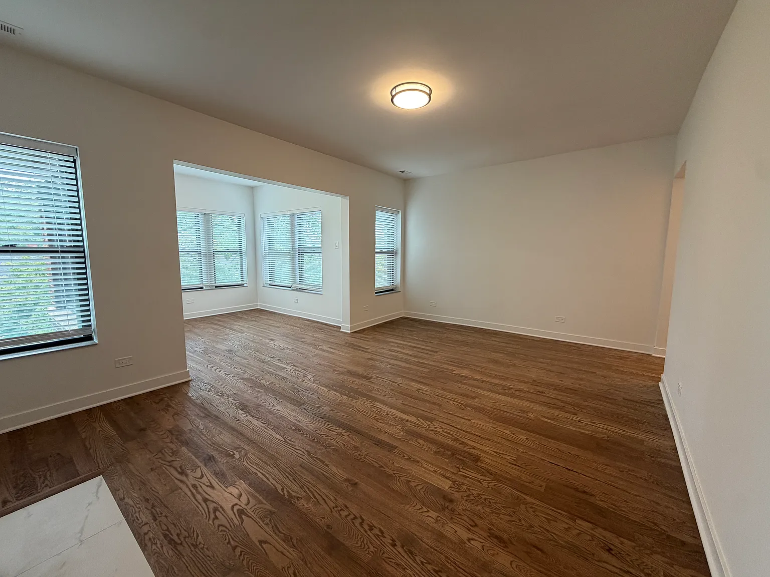 3 bed, 1450 sqft, $2,900 — Photo 4