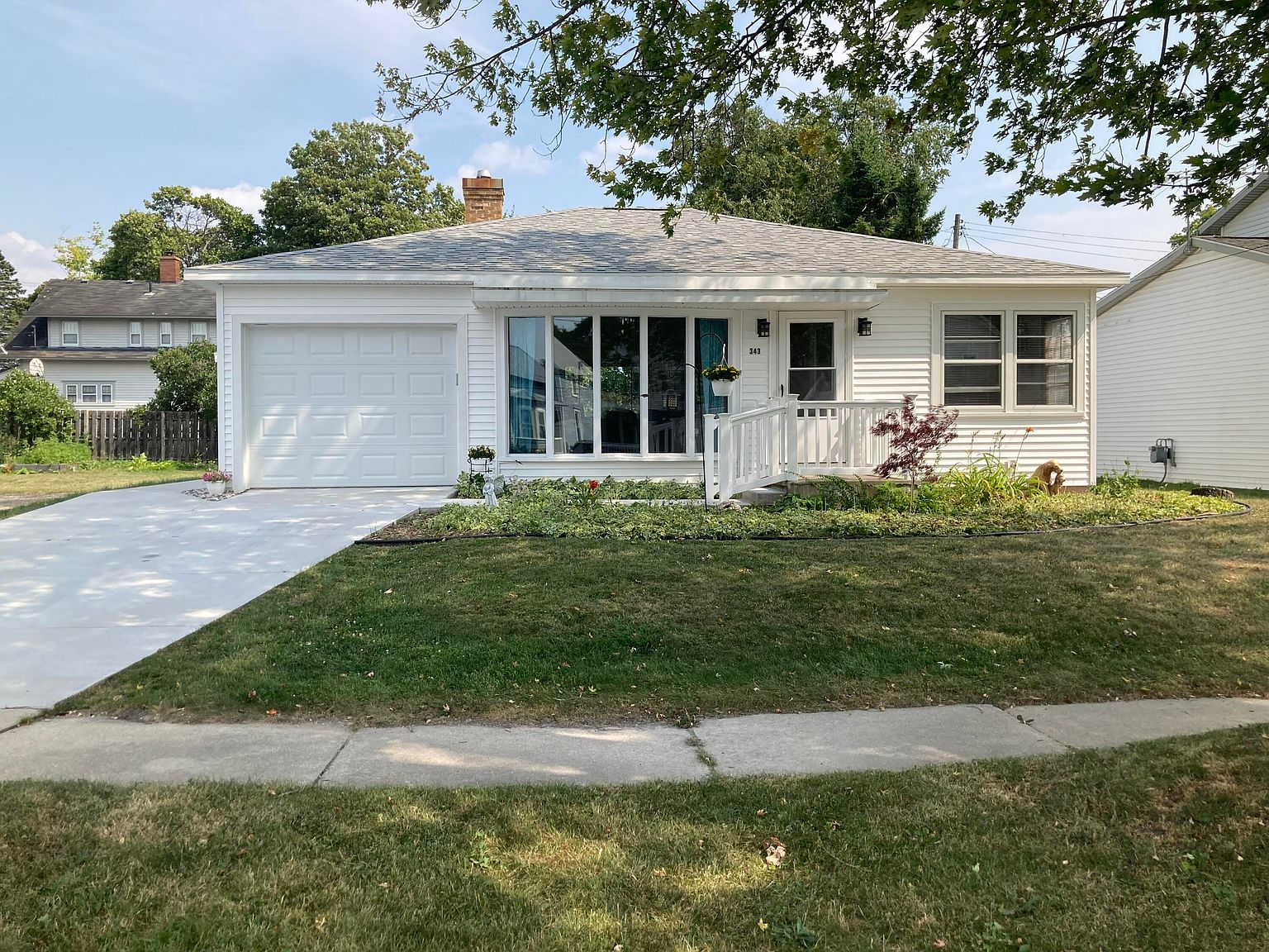 343 Young St, Cheboygan, MI 49721 MLS 201825750 Zillow