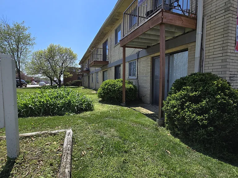 4304 Fairview Ave — Photo 8