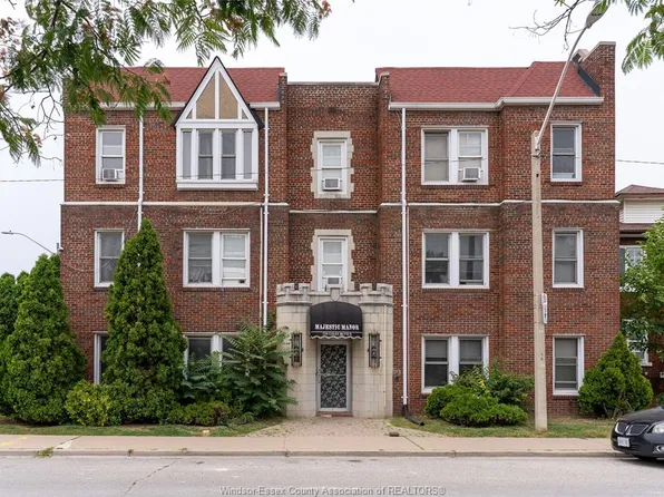 710 Giles Blvd E #302, Windsor, ON N9A 4E4