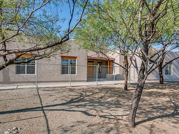 3rd image of 4009 W Kiva St