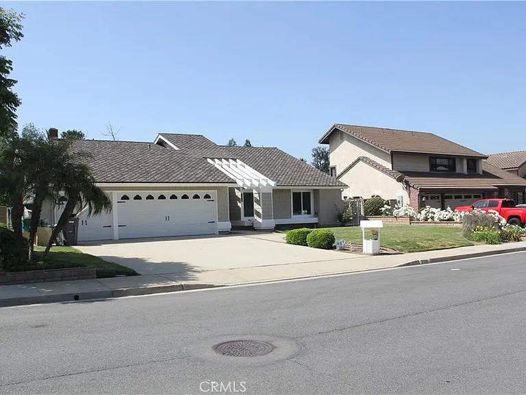 2030 Bogie Dr — Photo 2