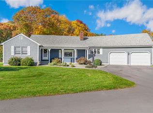 142 Meadowlark Dr, Seekonk, MA 02771