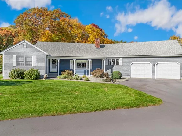 142 Meadowlark Dr, Seekonk, MA 02771