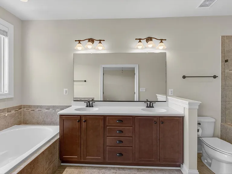 2942 Templehof Ct — Photo 30