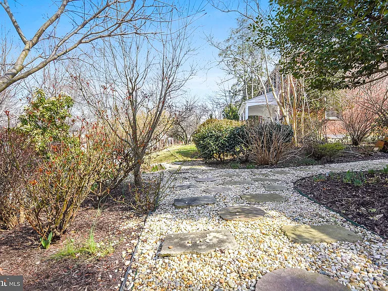 1231 Northview Rd — Photo 35