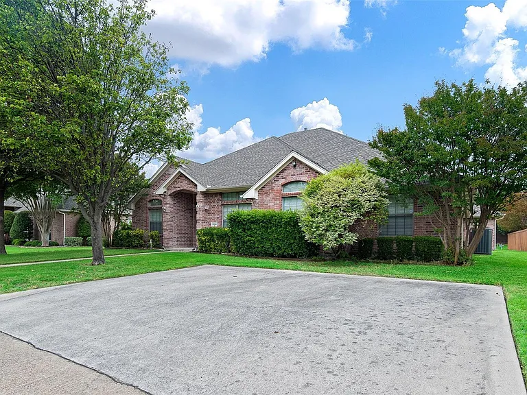 7004 Childrens Way — Photo 4