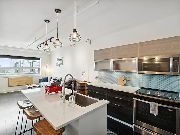 600 Broadway Ave NW #621 — Photo 5