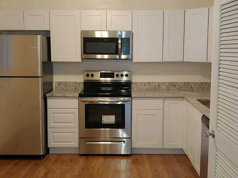 Remodeled University Two bedroom Apartment, Salt Lake City, 1,000 sq ft;