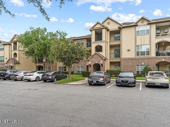 5th image of 7800 Point Meadows Dr APT 516